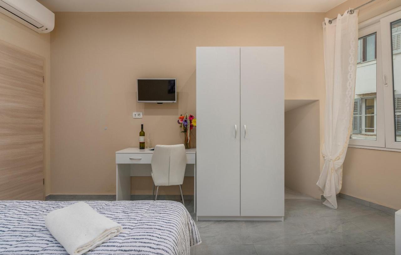 Roberto Rooms Poreč Buitenkant foto