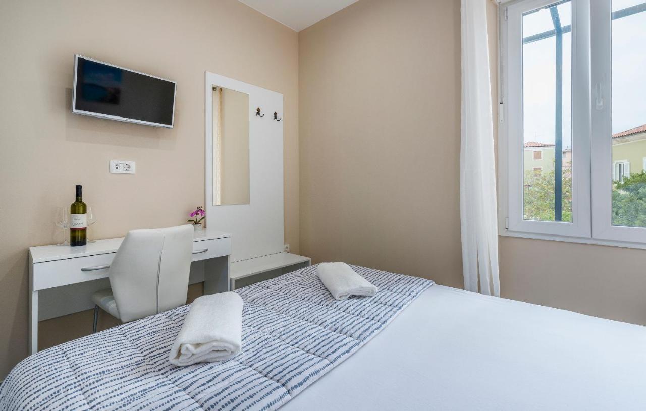 Roberto Rooms Poreč Buitenkant foto