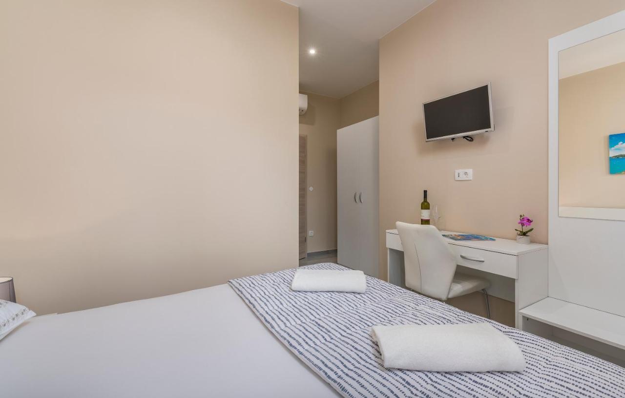 Roberto Rooms Poreč Buitenkant foto